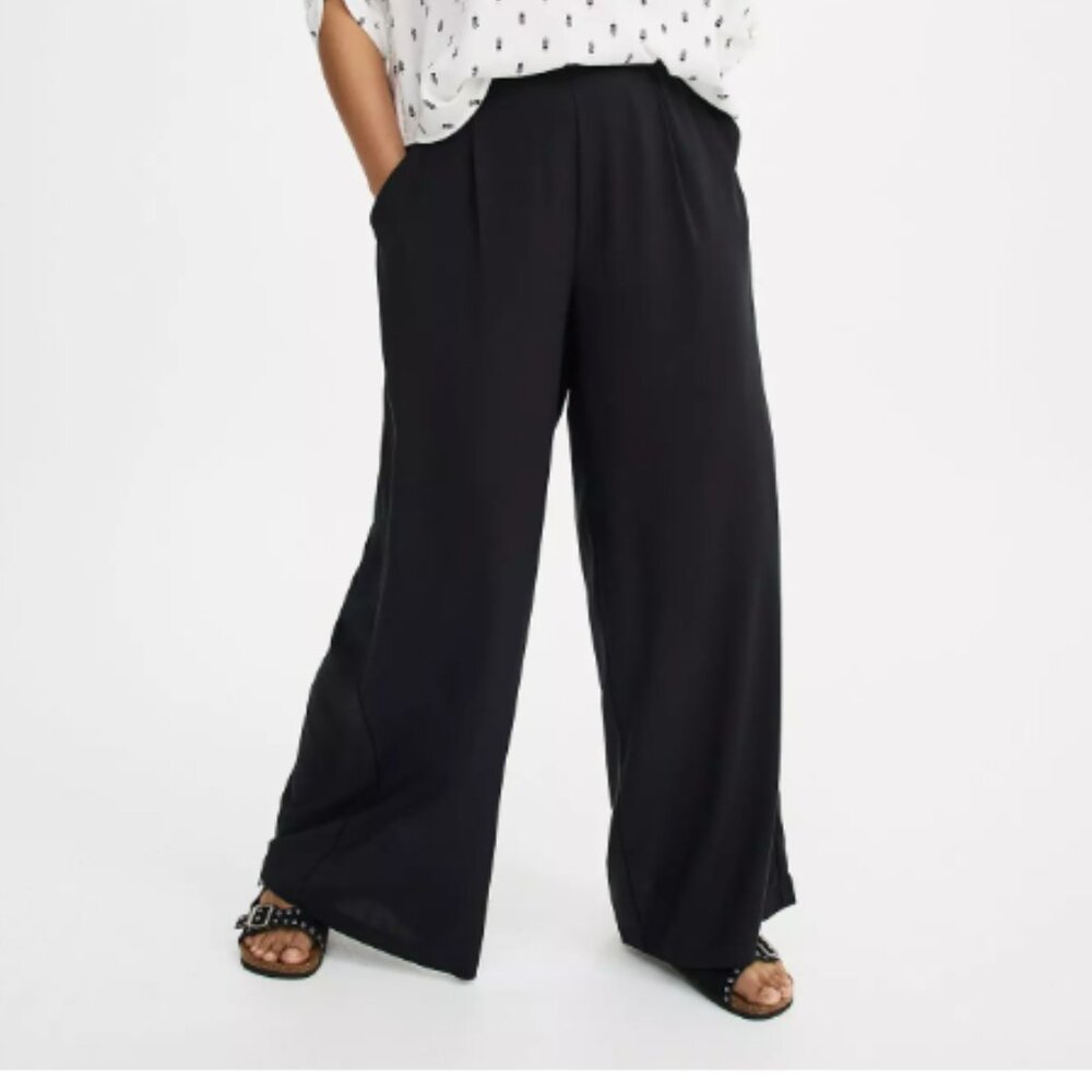 Torrid Pull On Wide Leg Challis Black Pant